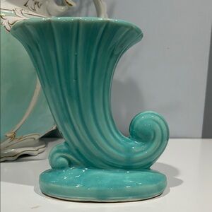 Shawnee Art Deco vase